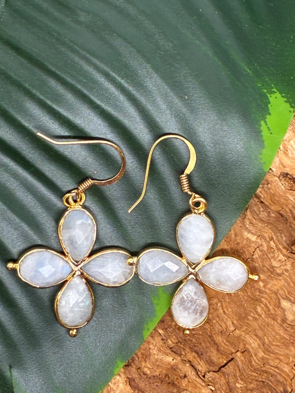 Boucles d'oreilles Pierre de Lune Fleur Dorée
