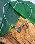 Collier Labradorite Sculptée & Cristal Aurora